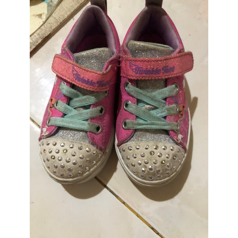 sepatu skechers anak perempuan