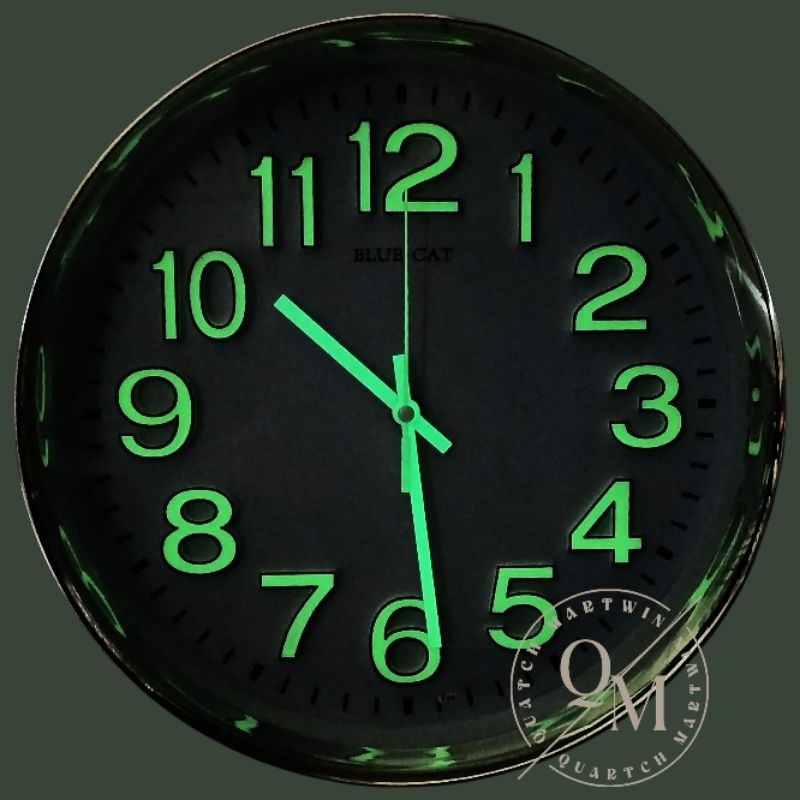 JAM DINDING BLUE CAT MINIMALIS GLOW IN THE DARK CHROME SILVER WARNA 30CM