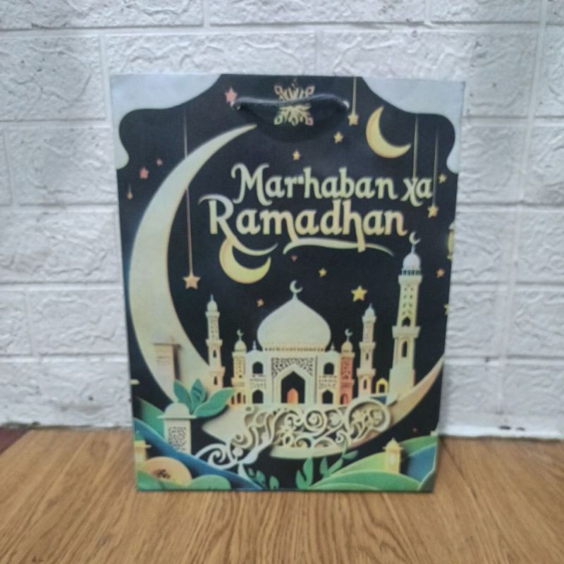 

PAPERBAG IDUL FITRI 26X12X33 / PAPERBAG HAMPERS LEBARAN