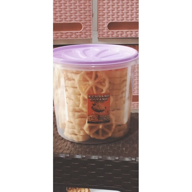 

Kembang Goyang Toples 5L