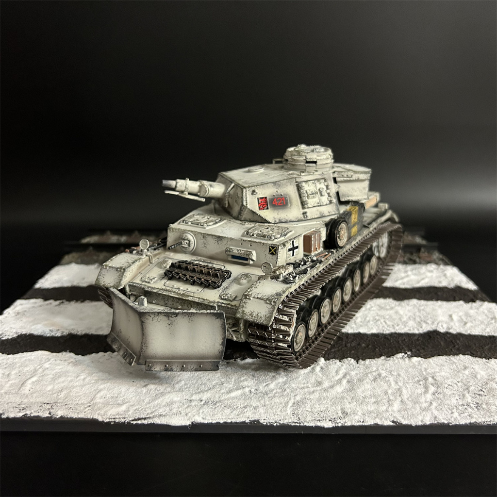 Tank German Winter Panzer IV F1 with Red Devil Skala 1:30 Warpark