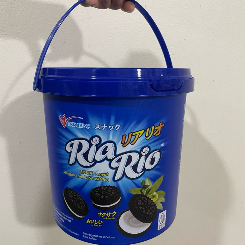 

ria rio oreo sandwich cookies bucket 400gr