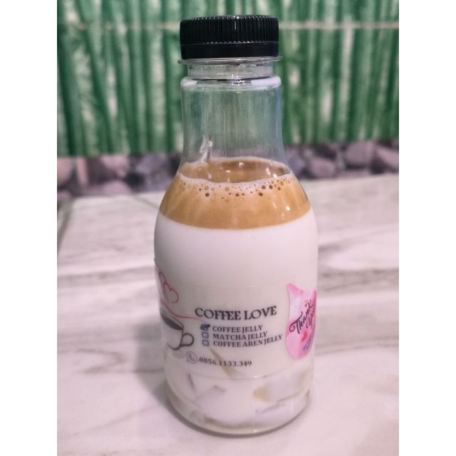 

MINUMAN HOME MADE DALGONA KOPI JELLY