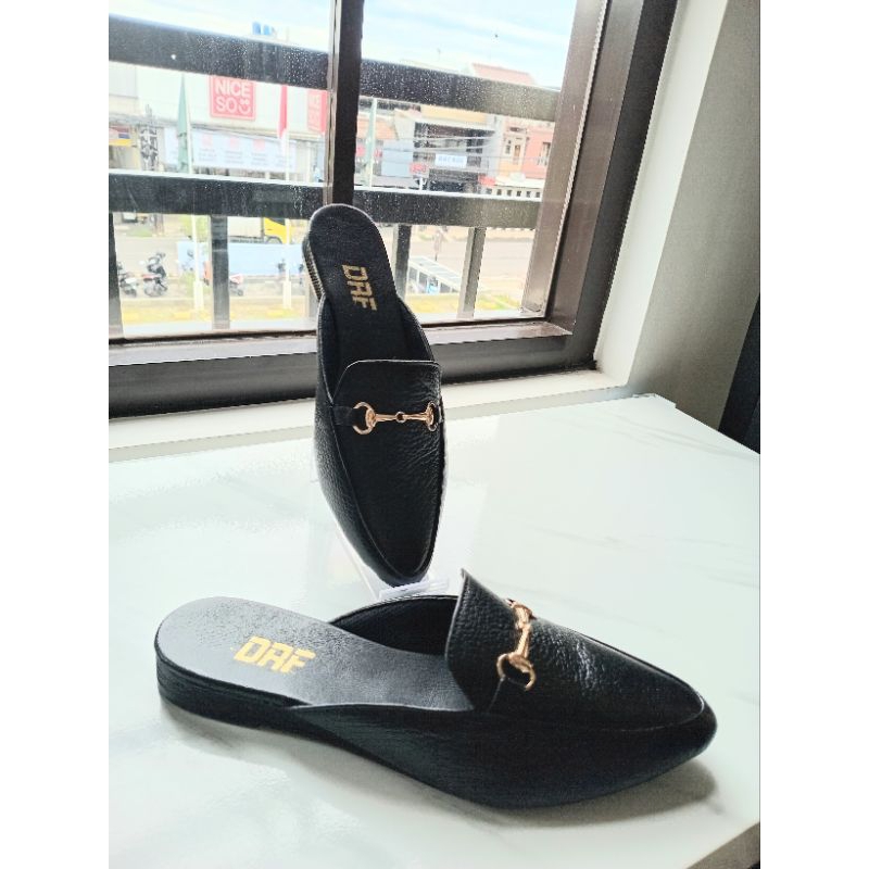 tutong wanita kulit garut