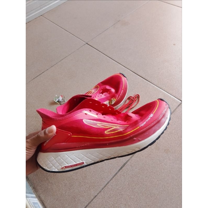 Sepatu 910 sz 40 no box