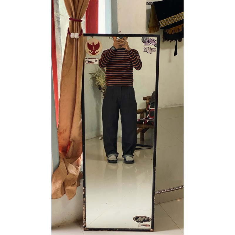 DENIN SELVEDGE BESLOW