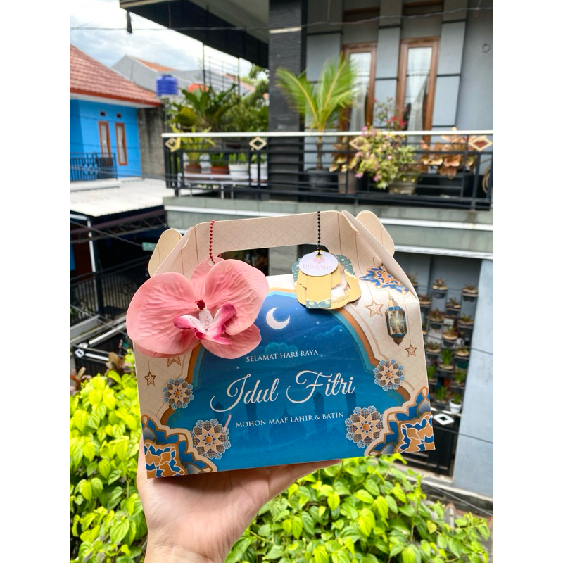 

BLOOMIEBITES SWEET HAMPERS LEBARAN RAMADHAN HAMPERS EID MURAH LUCU BUNGA ORCHID LENGKAP HAMPERS SET