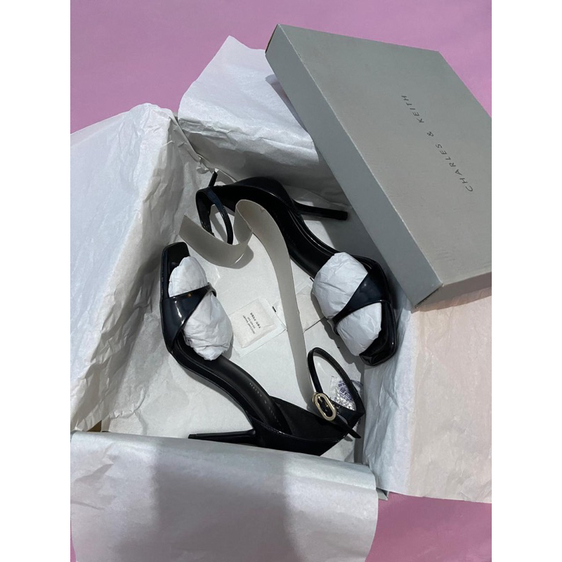 Preloved Heels Charles & Keith size 36 original