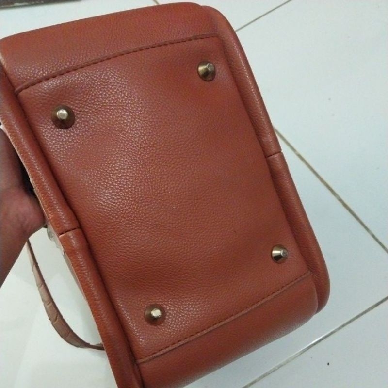 ROOSY NARA BAG PRELOVED