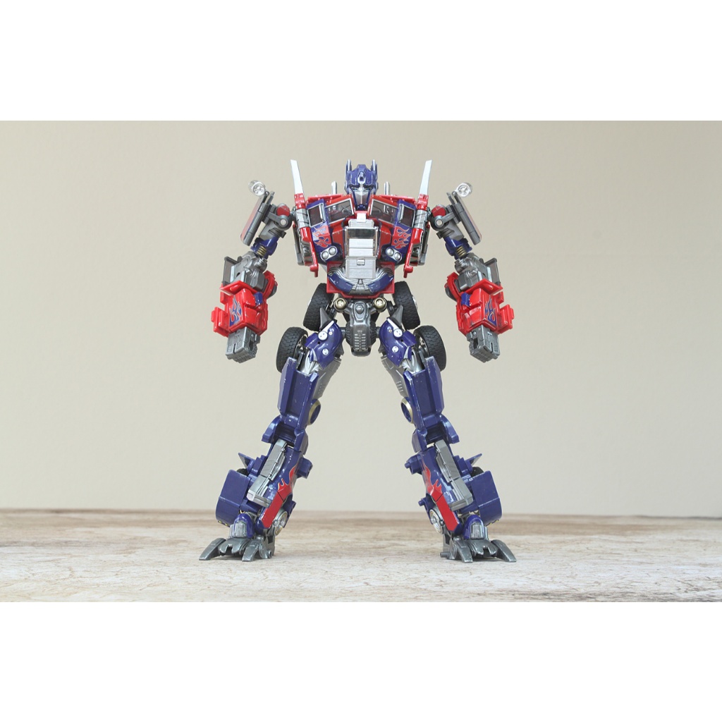 NEW  Weijiang TF M01 Commander Oversize AOE Evasion Optimus Prime