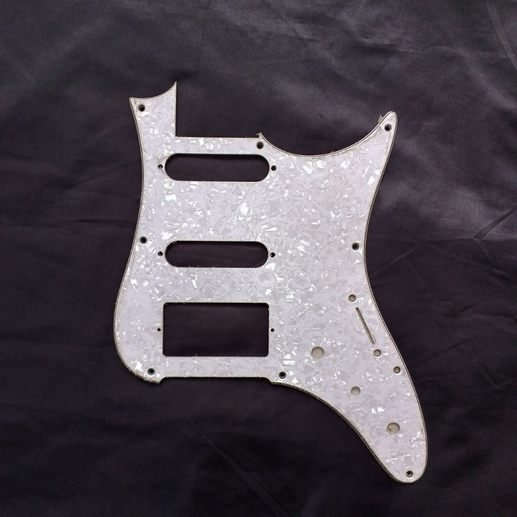 Pickguard Gitar Guitar Ibanez AZ Essentials White Pearl HSS 3 Ply