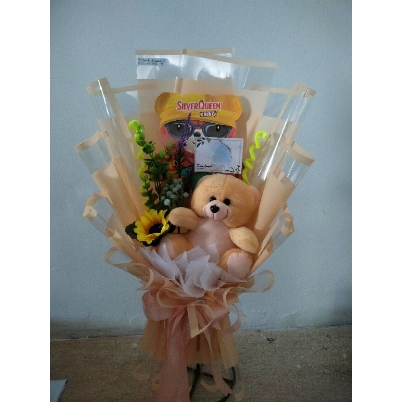 

Buket Silverqueen beruang hadiah ulangtahun/wisuda/aniv/dll
