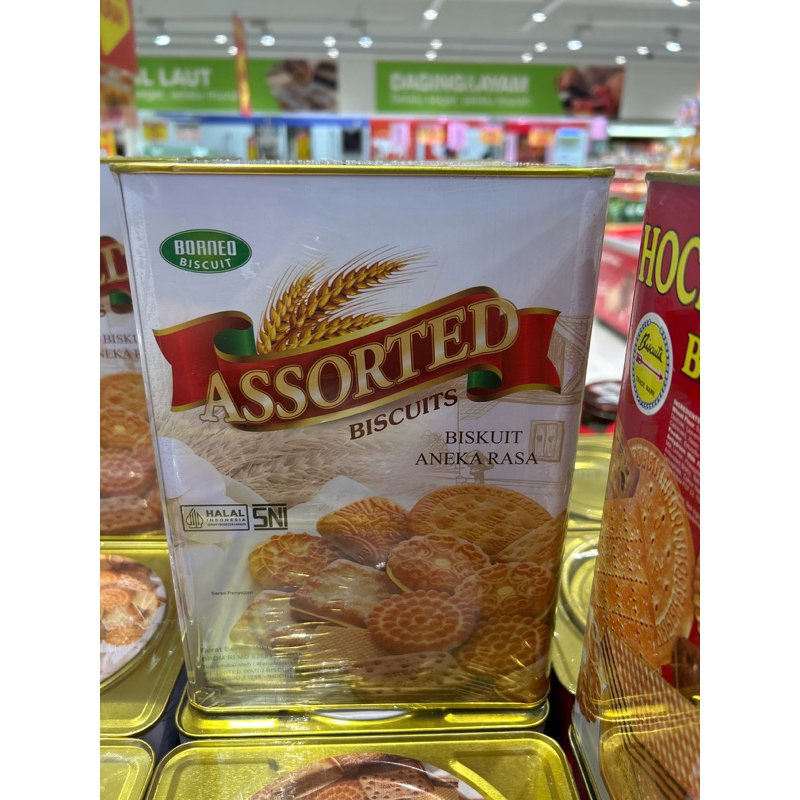 

BORNEO assorted Biscuits 650gr kaleng kotak
