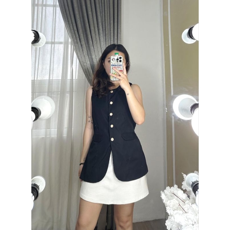 [GEESELLE] FAYE VEST - OUTER VEST WANITA CUTE PREMIUM BUTTON VEST SLEEVELESS TOP VEST KOREAN STYLE K