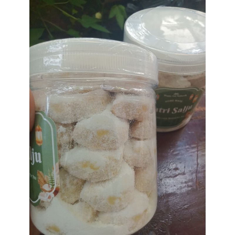 

Putri Salju- kemasan toples tabung 600 ml