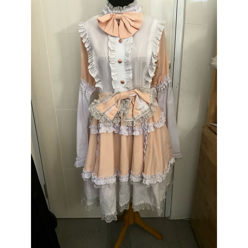 Lolita-pink dress