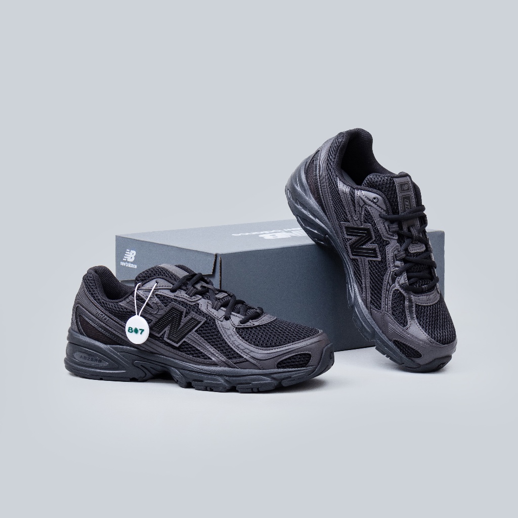 New Balance 740 Triple Black