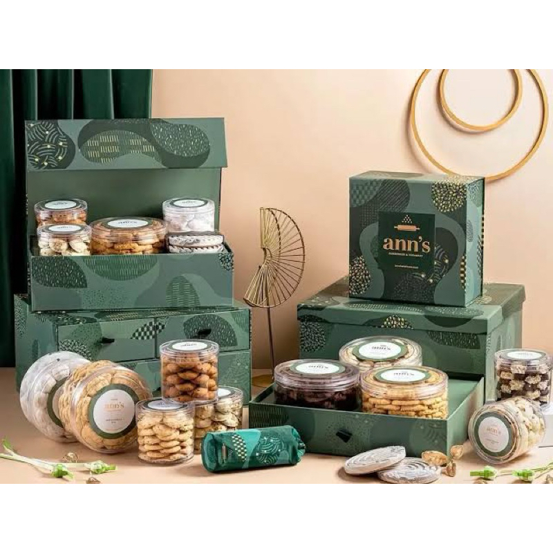 

Paket parcel lebaran aneka kue kering