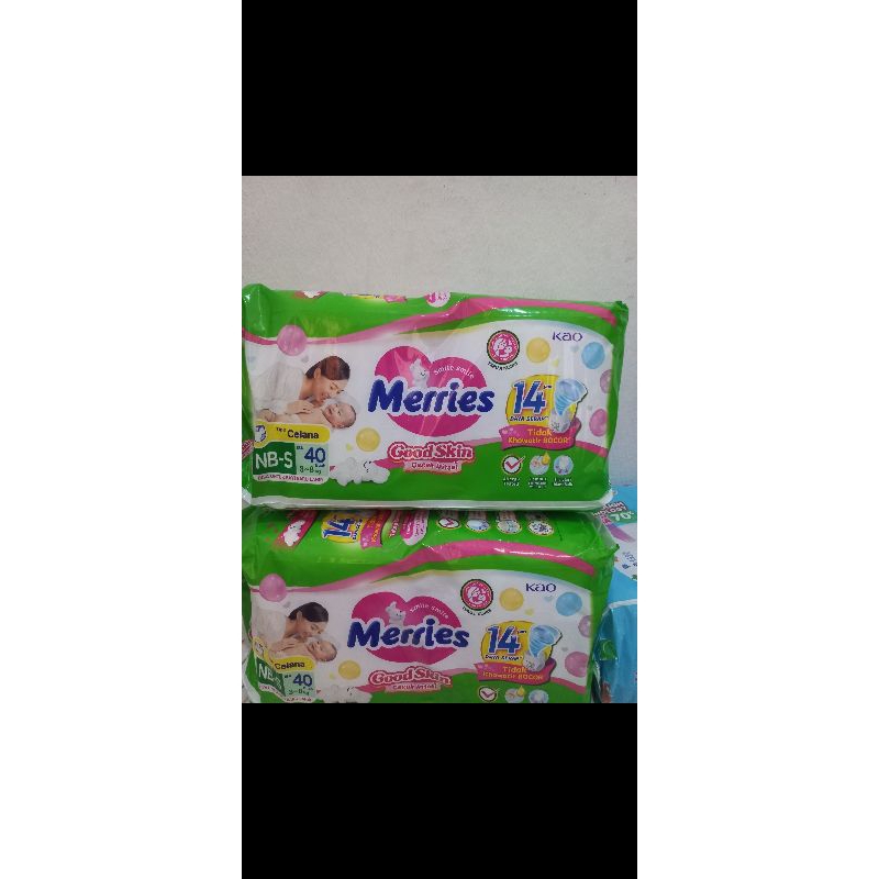 PAMPERS MERRIES SIZE NBS (newborn)