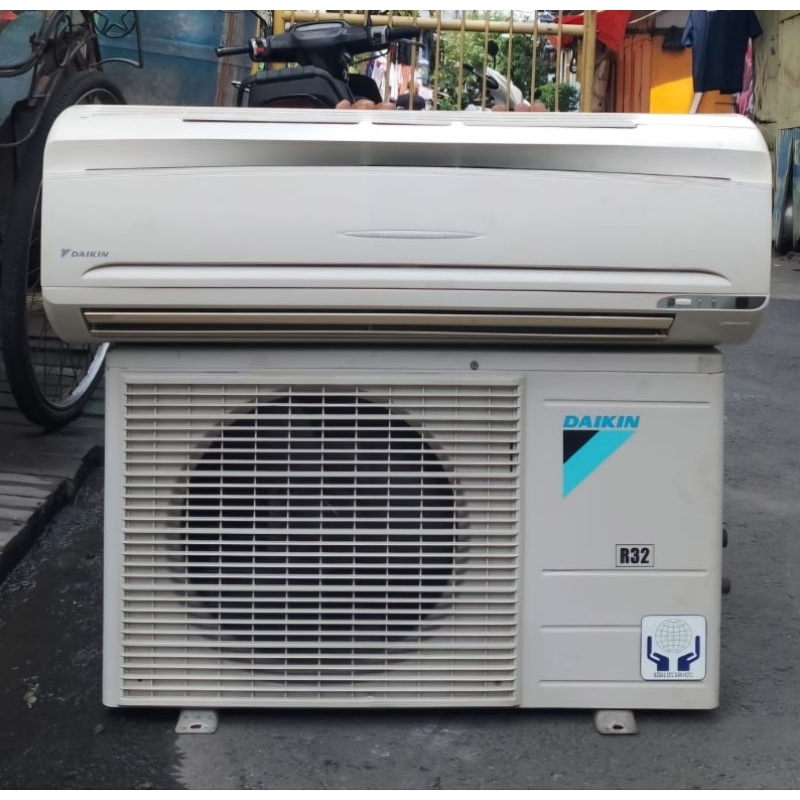 AC daikin Thailand 3/4 pk R 32 second