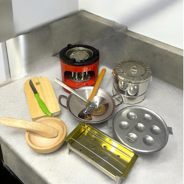 Peralatan masak masakan miniatur anak kompor mini bisa nyala