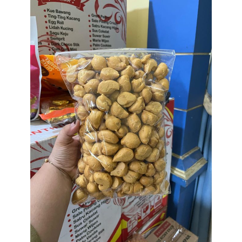 

JAJAN LEBARAN SOES KERING 250 GRAM