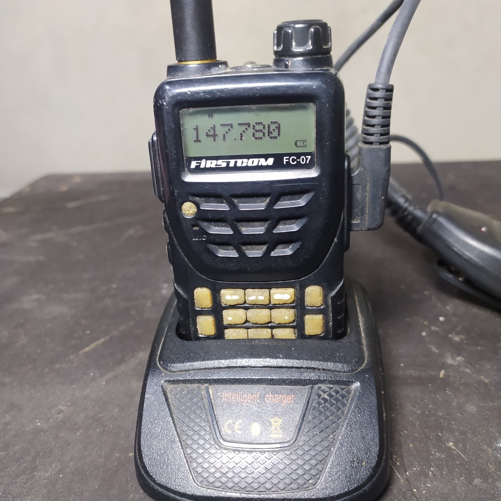 FIRSTCOM FC-07 SINGLE BAND MASIH SEGEL