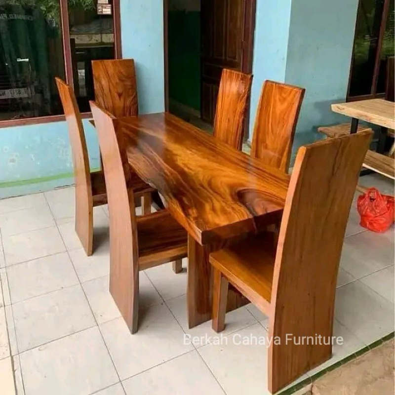 meja makan kayu trembesi solid 6 kursi