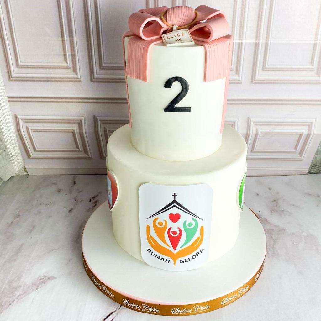 

Kue Ulang Tahun/Birthday Cake/Kue Ultah Tema Pita/Kue Perempuan/Kue Birthday Jakarta