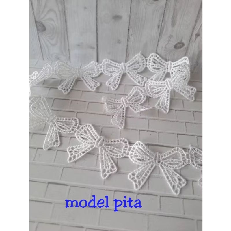 renda gyper pita dan kupu roll