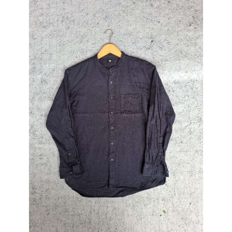 KEMEJA FLANNEL UNIQLO SECOND KERAH KOKOWARNA NAVY