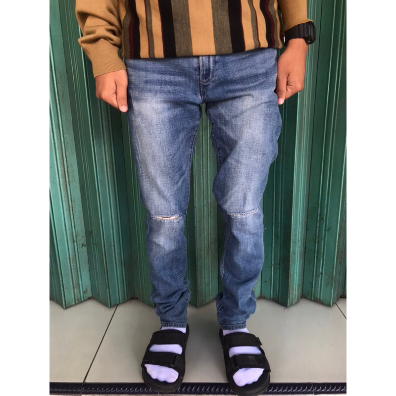 Celana Panjang Jeans Giordano Skinny fit Ripped Second Sz31