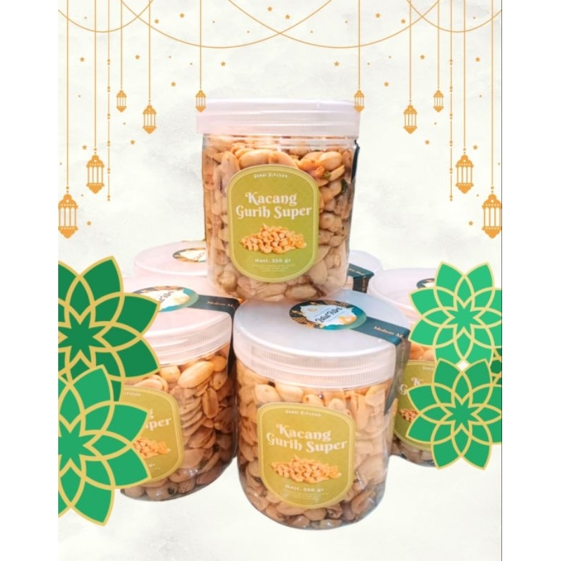 

Kacang Gurih Super Hampers Lebaran/Idul Fitri/Eid Hampers