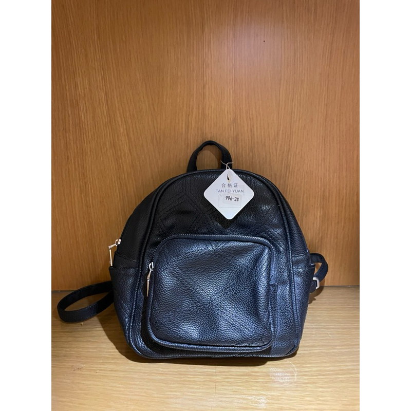 PRELOVED Tas Ransel Kecil Hitam Wanita