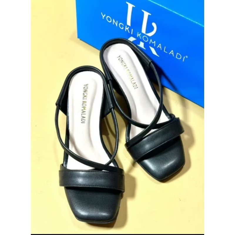Sandal heels wanita Yongki Komaladi