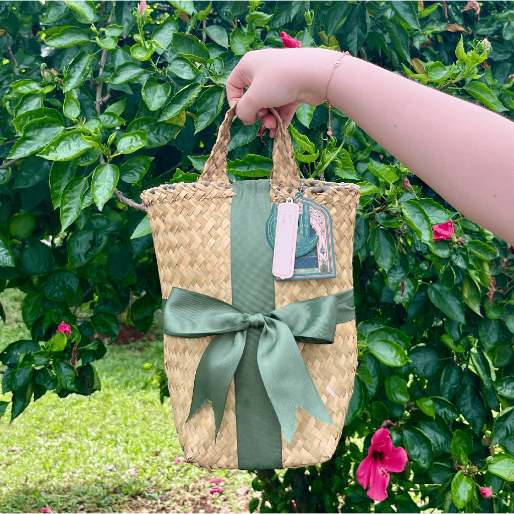 

Hampers Lebaran CHICKPOU (3 Pack Dada Ayam Panggang Matang dalam Kemasan Vacuum Pouch)