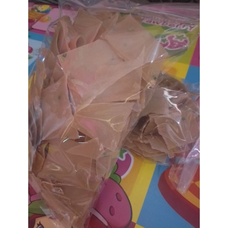 

kerupuk mentah bawang berat 500grsm setengah kilo