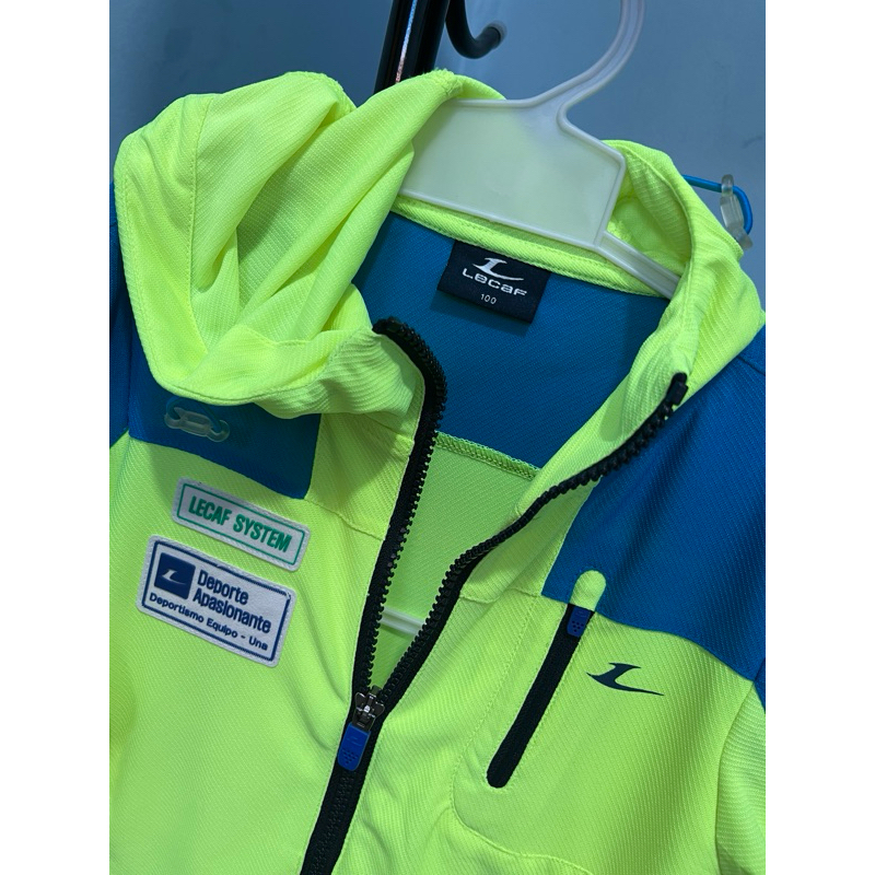 LECAF- Jaket zipper hoodie warna hijau stabilo (Estimasi anak 4-6 Tahun)