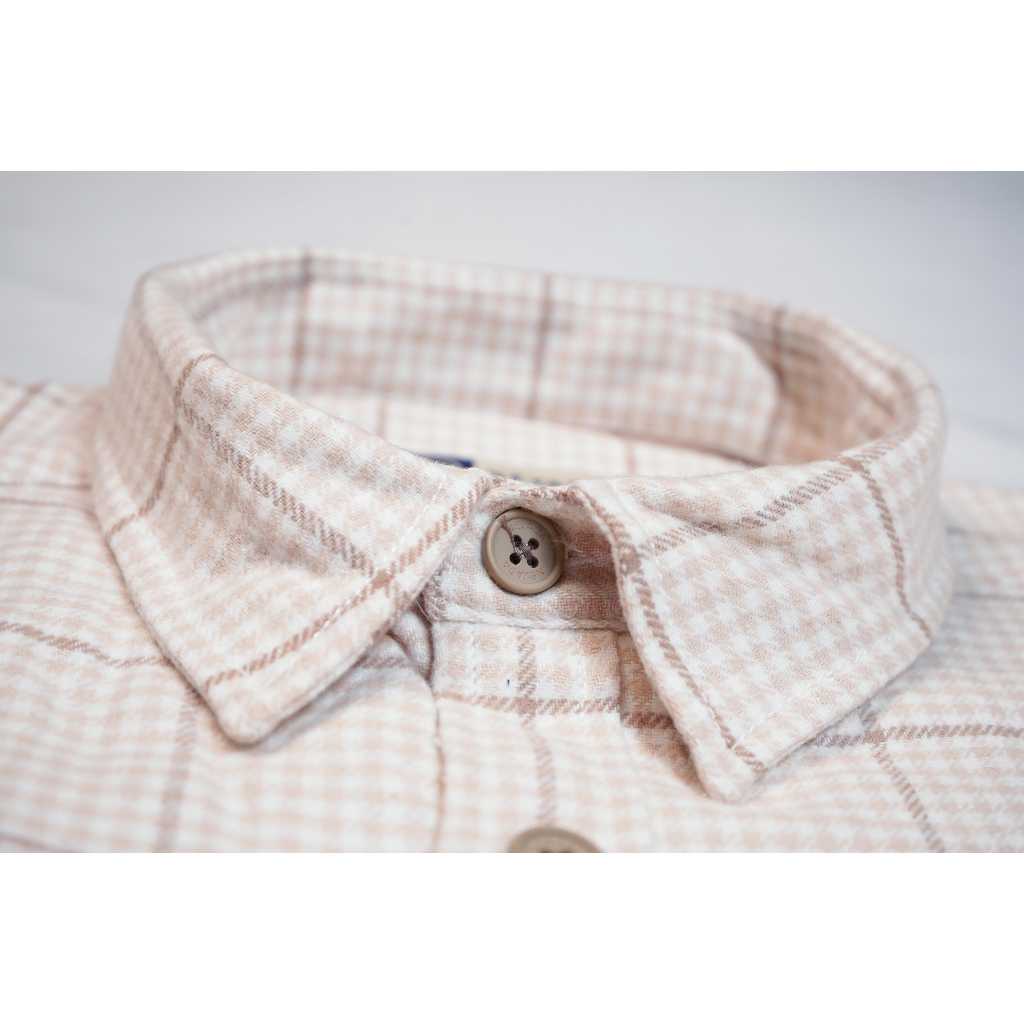 Kemeja Casual Pria C*LE  Lengan Panjang Reguler Fit Motif Kotak-kotak Cream | Branded Matahari
