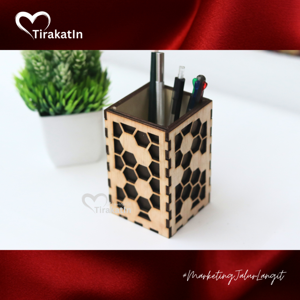

TirakatIn - Tempat Pulpen Meja Model Sarang Lebah