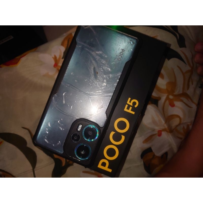 xiaomi poco f5 12 / 256 fullset second bekas lecet dent  sesuai foto