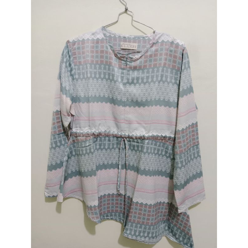 PRELOVED KEMEJA SHIRT BLOUSE WEARING KLAMBY