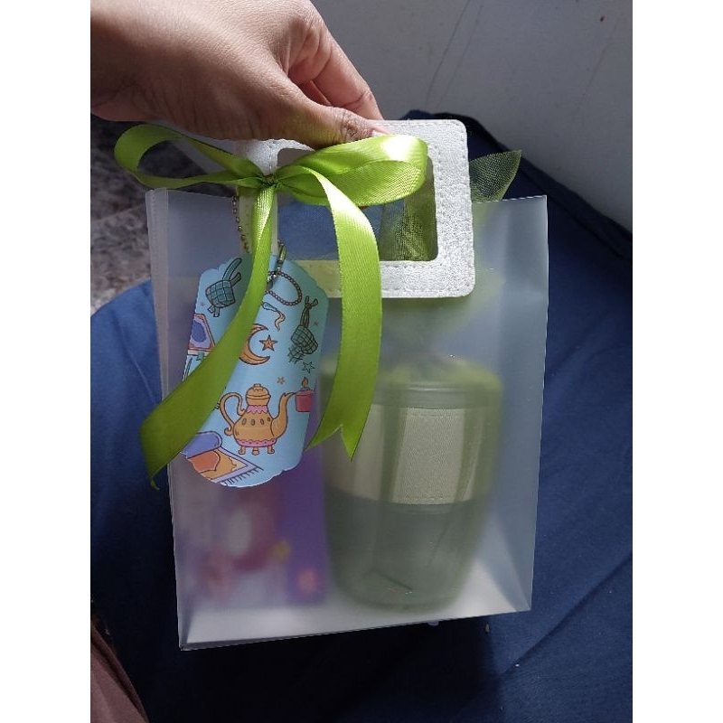 

Hampers murah isi gelas kaca+sedotan dan nextar