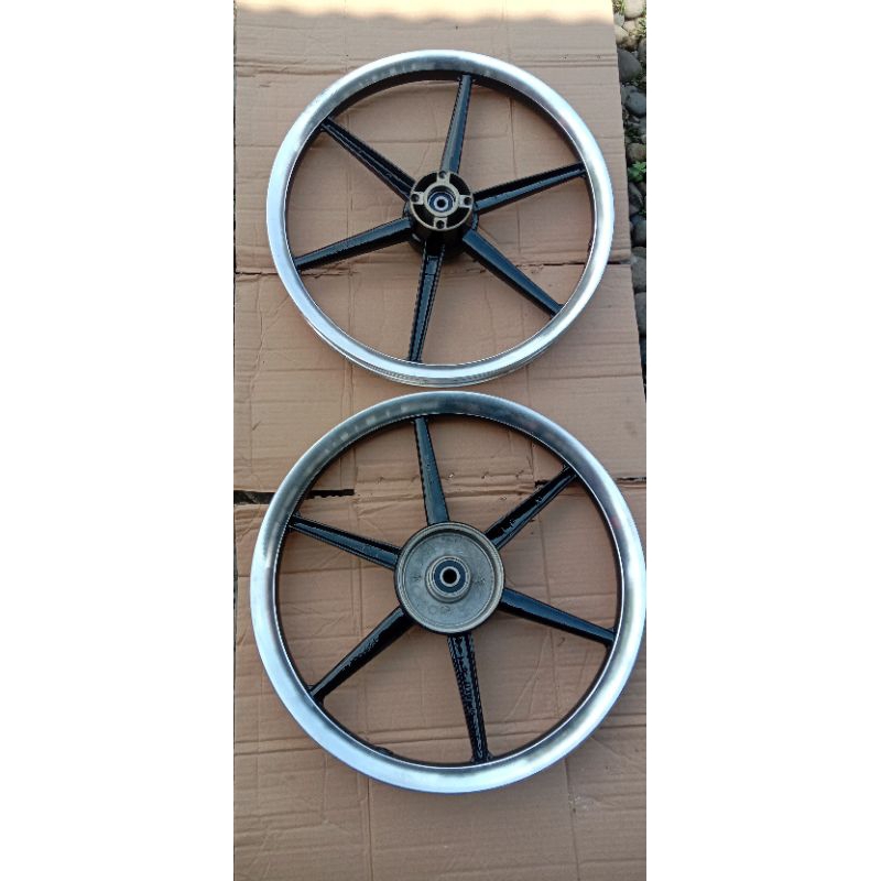 velg racing velg palang pelek rising pelek palang velg variasi Kawasaki Kaze Kaze R blits R Blits Co