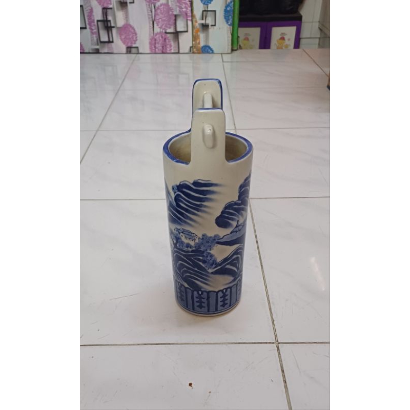 Pajangan pot keramik tebal jadul tahun 1950 an