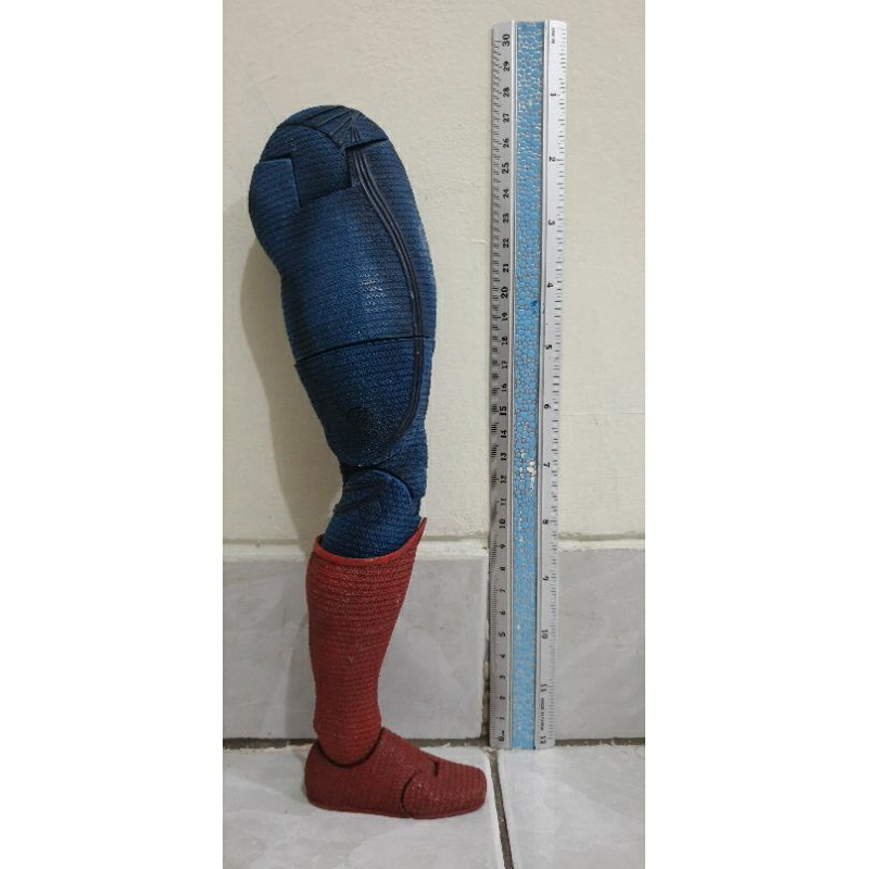Part kaki kanan Spiderman jumbo atau Superman jumbo, Action figure, Neca