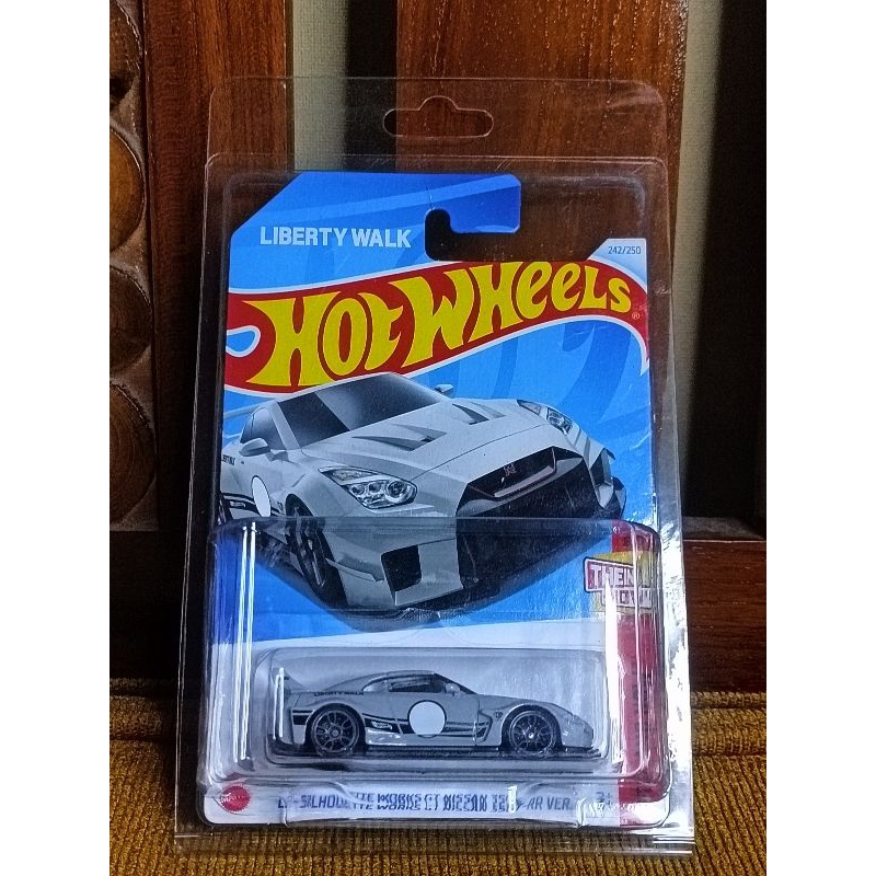 HOTWHEELS LBWK R35