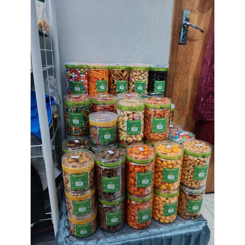

SNACK LEBARAN TOPLES TABUNG 600ML 750ML 1000ML