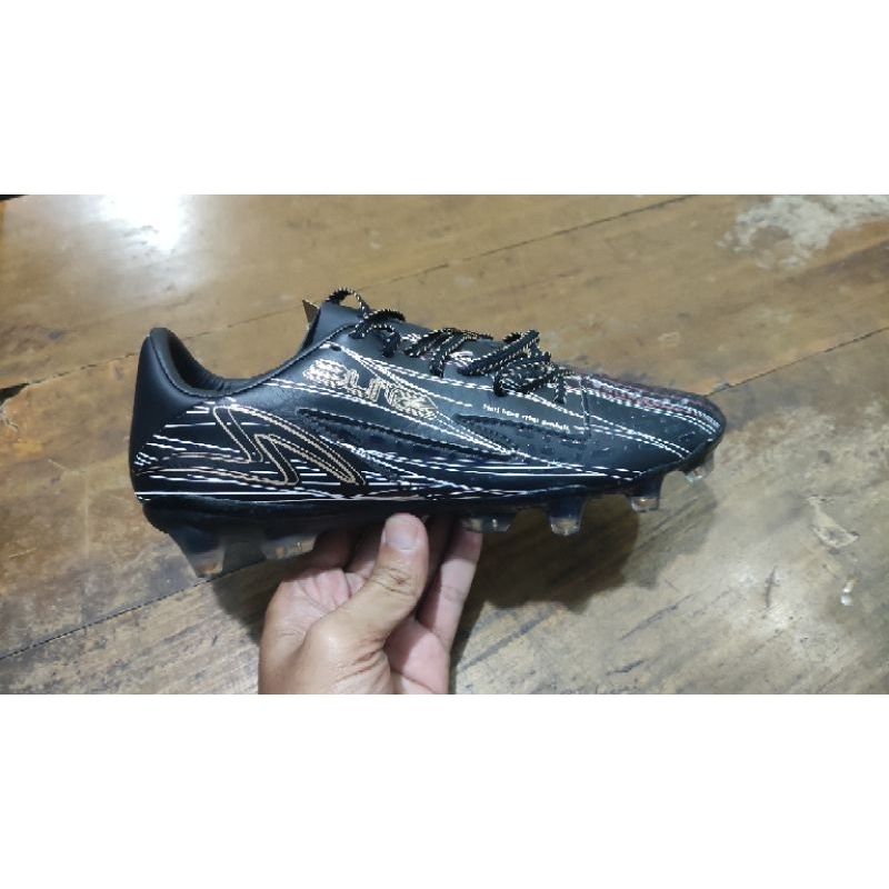 Sepatu bola specs garuda attack bumi hangus size 38