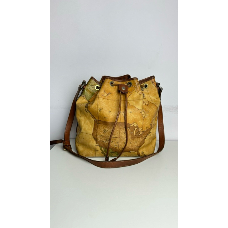 Tilasse Alviero Martini